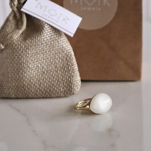 Magia in White Ring