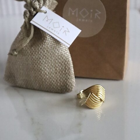 Naria in Gold Ring